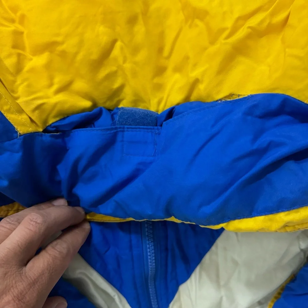 St. Louis rams coat - Picture 4 of 4